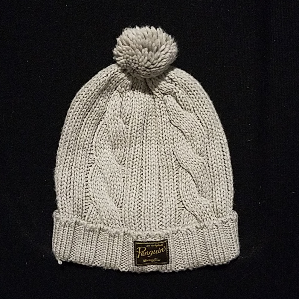 Penguin Grey Beanie Pom Pom
